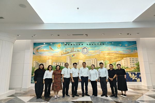 11 錢圖合影_副本.jpg 11 錢圖合影_副本.jpg