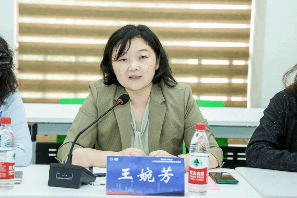 王婉芳老師.png 王婉芳老師.png
